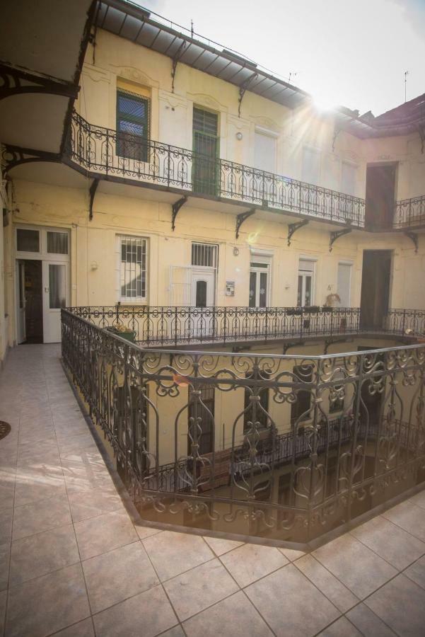 Izabella Vintage Style Apartamento Budapest Exterior foto