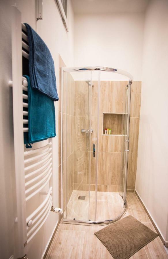 Izabella Vintage Style Apartamento Budapest Exterior foto